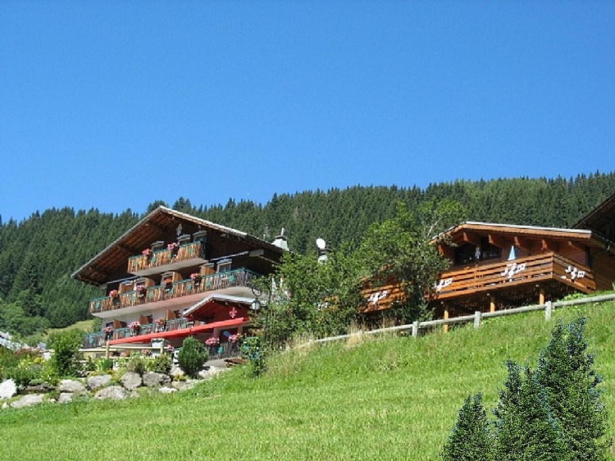 Hotel Les Triolets Chatel Exterior photo