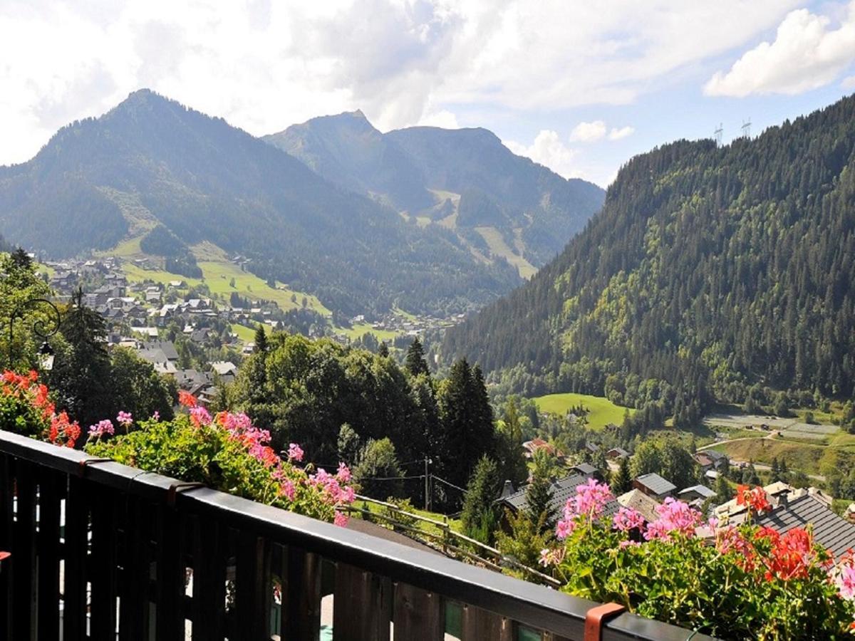 Hotel Les Triolets Chatel Exterior photo