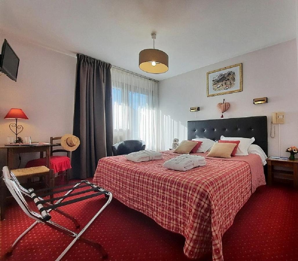 Hotel Les Triolets Chatel Exterior photo
