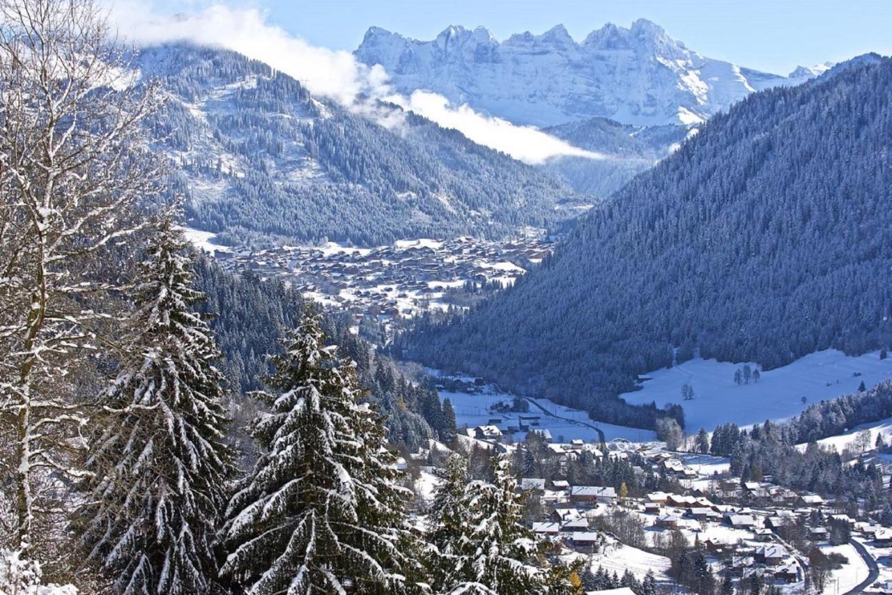 Hotel Les Triolets Chatel Exterior photo