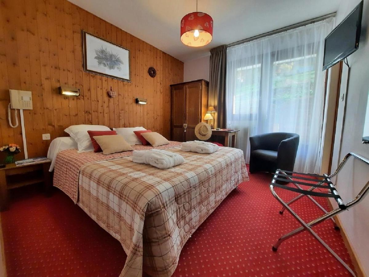 Hotel Les Triolets Chatel Exterior photo