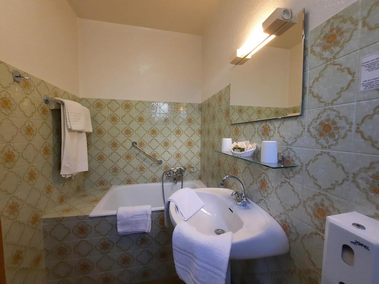 Hotel Les Triolets Chatel Room photo